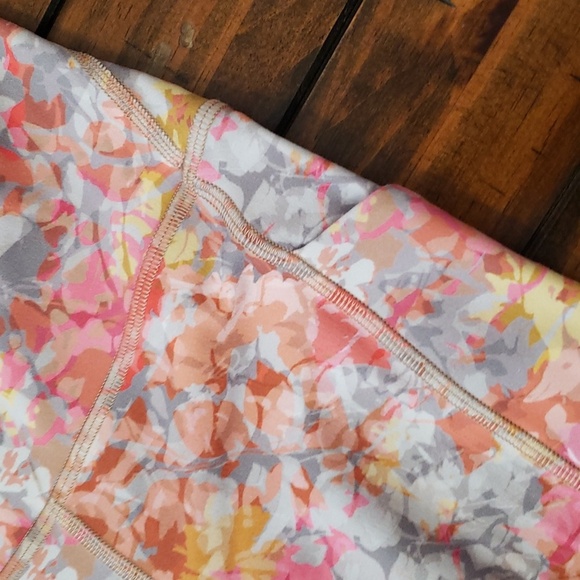 Lululemon align pocket leggings - Picture 5 of 8